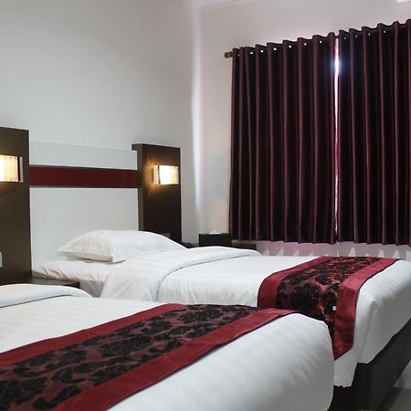 Idea'S Hotel Jalan Ibrahim Aji Bandung Exterior photo