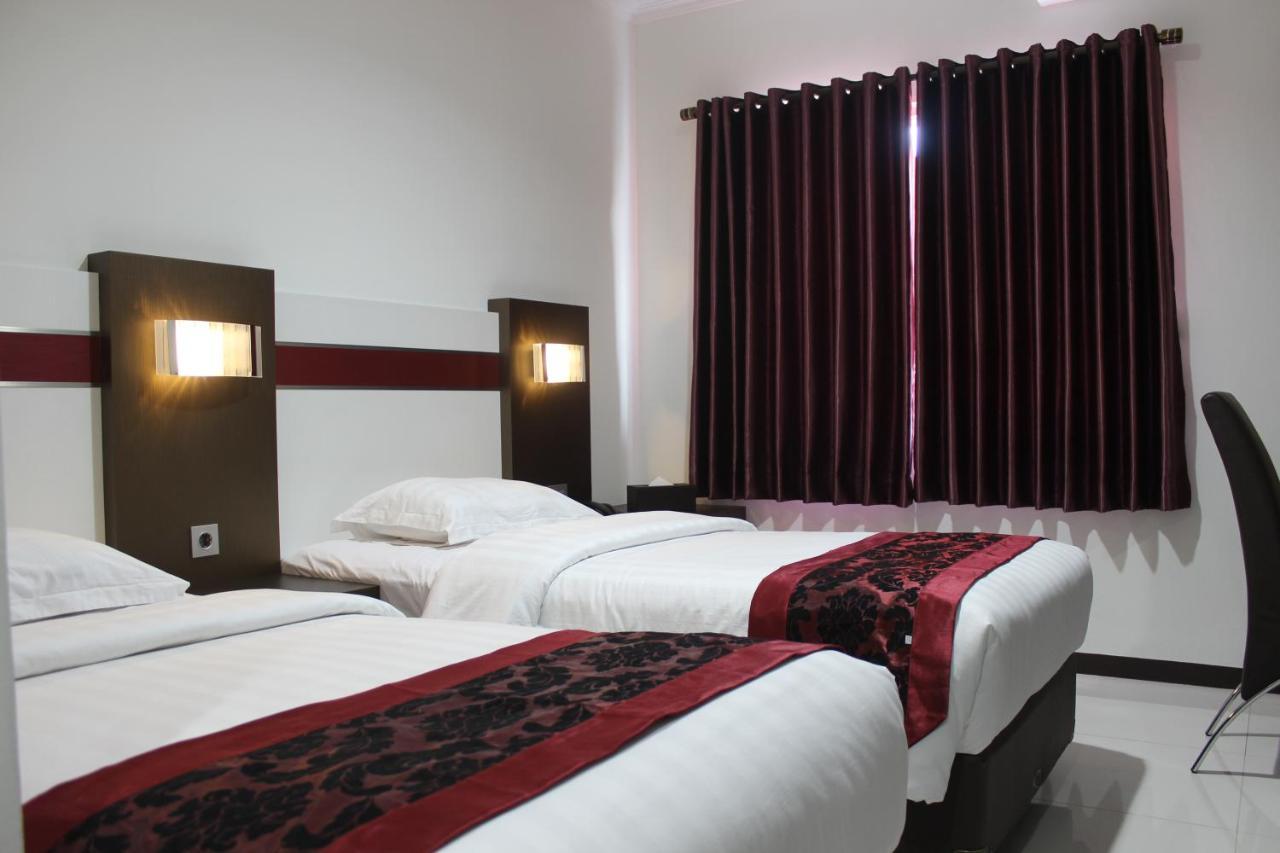 Idea'S Hotel Jalan Ibrahim Aji Bandung Exterior photo