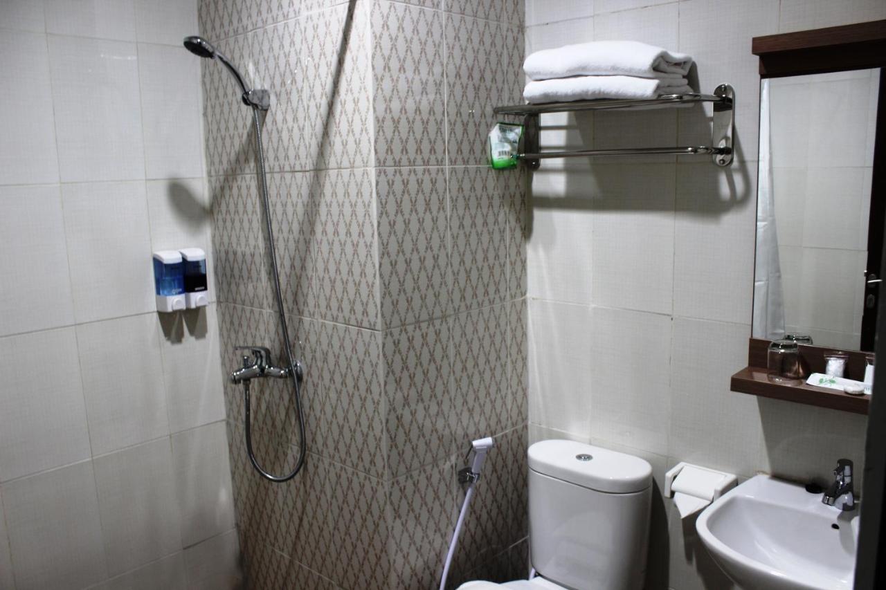 Idea'S Hotel Jalan Ibrahim Aji Bandung Exterior photo