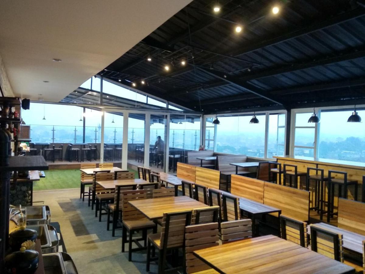 Idea'S Hotel Jalan Ibrahim Aji Bandung Exterior photo